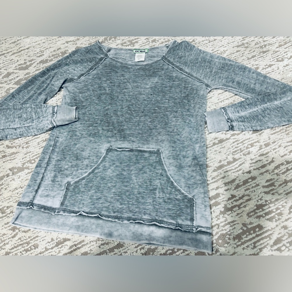 Burnt Out / Distressed Pullover.  Small - Picture 10 of 13